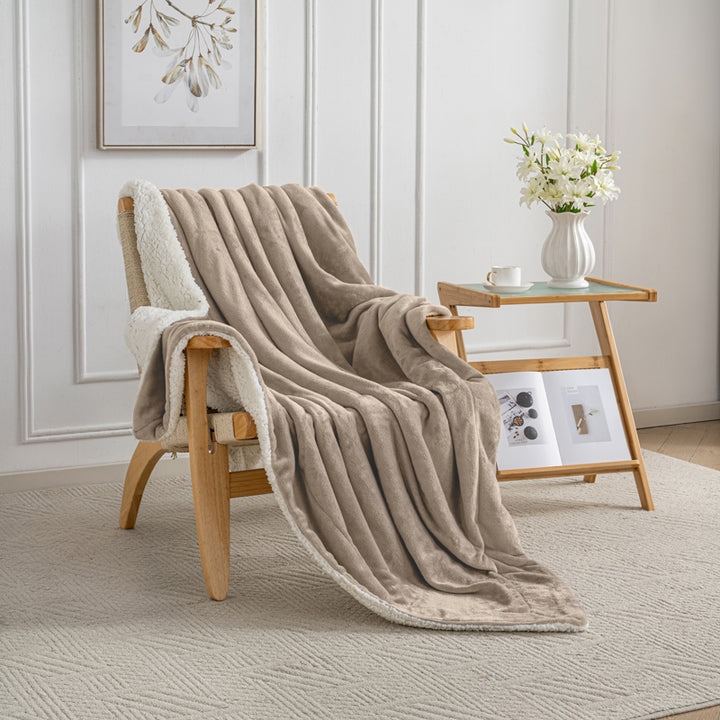 Celesta Sherpa Decke - Zweiseitige Super Flausch Fleecedecke